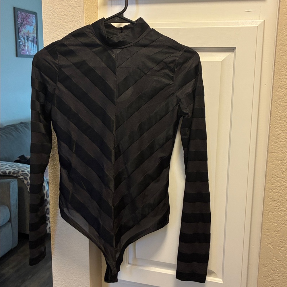 3 for $15 🦋🦋 Haute Monde Black Diagonal Striped Long Sleeve Bodysuit